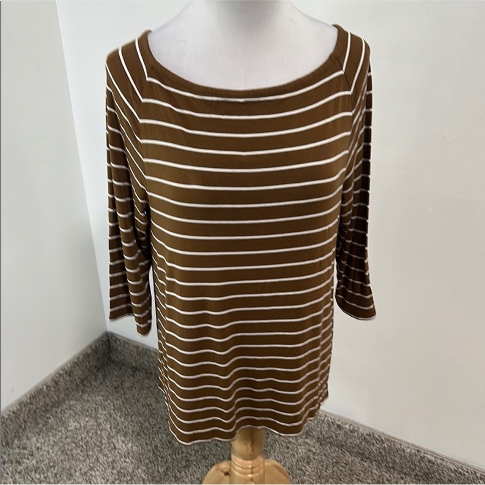 đ Bundle of 6 Womanâs Tops/Dress Size Medium - Picture 2 of 14